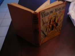 Yellow Knight of Oz. 1st edition with 12 color plates (c.1930). SOld 4/18/2016 - $200.0000