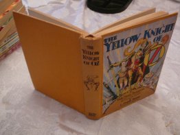 Yellow Knight of Oz. Post 1935 edition without color plates (c.1930).  - $40.0000