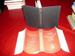 Wizard of Oz. Hardcover in dust Jacket.  1983  first edition Michael Patrick Hearn - $20.0000
