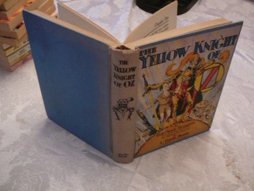 Yellow Knight of Oz. Post 1935 edition without color plates (c.1930). - $40.0000