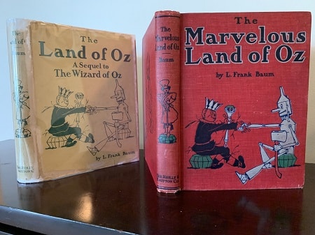 The_Marvelous_Land_of_Oz_first_edition_book