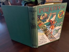 Pirates in Oz . Ruth Thompson