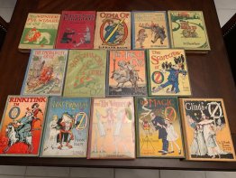 COmplete set of Wizard of Oz book - first edition