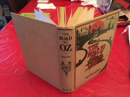 Road to Oz. 1st edition, 4th state. Printed in 1918 (c.1909)