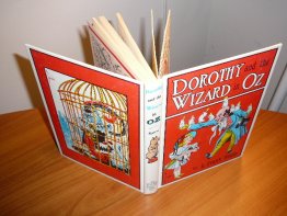 Dorothy and the Wizard of Oz  - Reilly & Lee - White cover edition (Short) - $40.0000