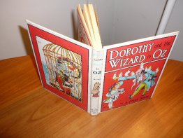 Dorothy and the Wizard of Oz  - Reilly & Lee - White cover edition (Short) - $25.0000