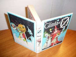 Glinda of Oz, Reilly & Lee - White cover edition (Short) - $50.0000