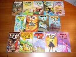 Del Ray set of 14  Frank Baum Oz books from late 1980s. SOld 4/10/2010 - $100.0000