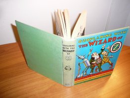 Ozoplaning with the wizard of Oz. 1st edition, later printing (c.1939).Sold 7/6/2011 - $60.0000