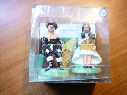 Wizard of Oz Dorothy and Scarecrow Salt & Pepper Shakers - $20.0000