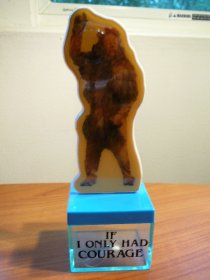 Plastic mesage box - Cowardly Lion . 1989 as shown on page 120 of Wizard of Oz collectors treasury - $10.0000