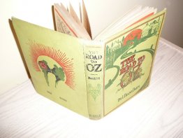 Road to Oz. 1st edition, 1st state. ~ 1909